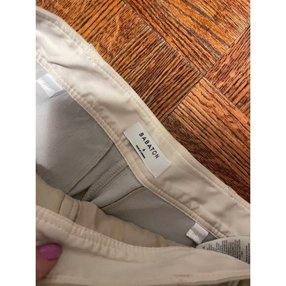 Aritzia Babaton Women Size 6 Cream and Tan vegan leather Stretch Shorts - Picture 4 of 7